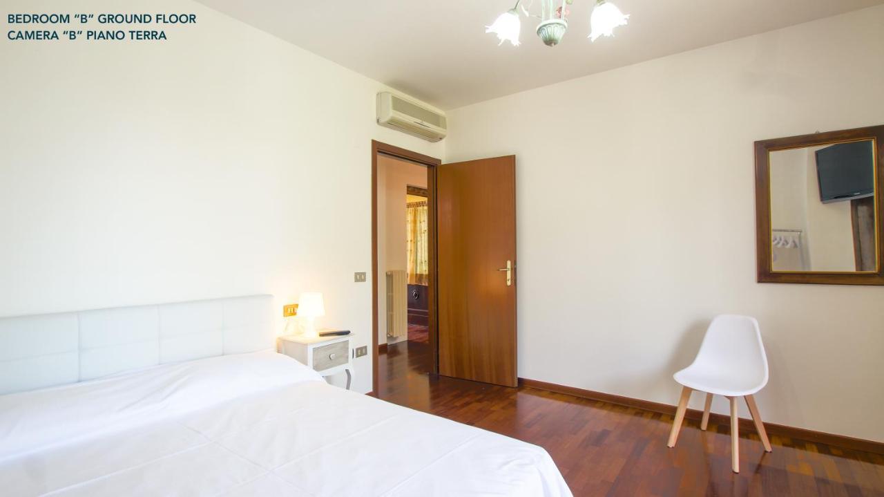 Villa Mio Desenzano del Garda Bagian luar foto