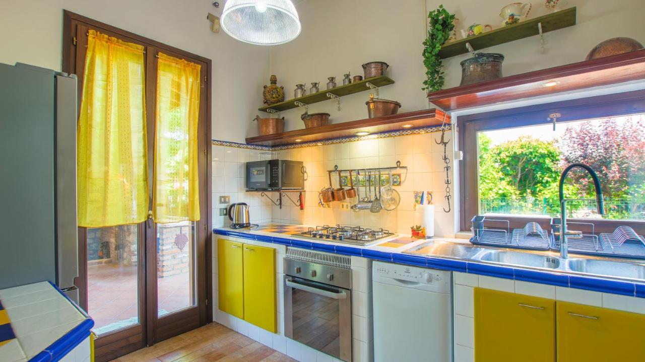 Villa Mio Desenzano del Garda Bagian luar foto
